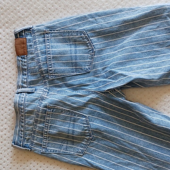 American Eagle striped high rise Jeans - Picture 9 of 12